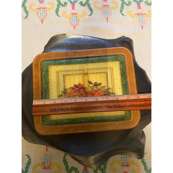 Vintage, Christmas / Holiday Trivet / Hot Pad with Candle / Poinsettia Design. - Picture 12 of 14